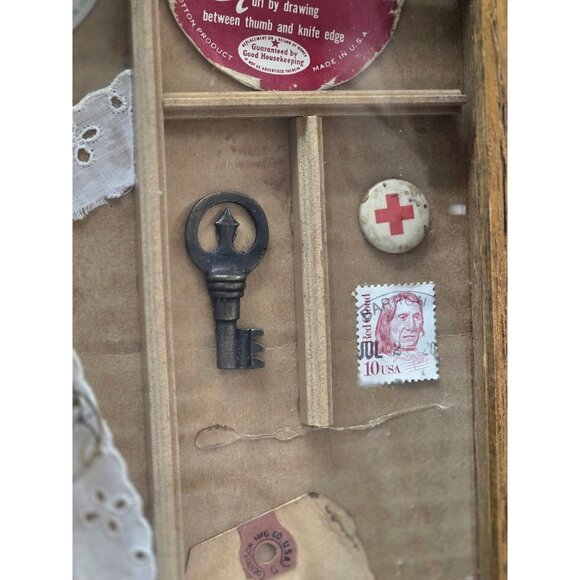 Vintage Shadow Box With Rustic Memorabilia Including Lace Key Button Sewing Noti - Picture 4 of 14